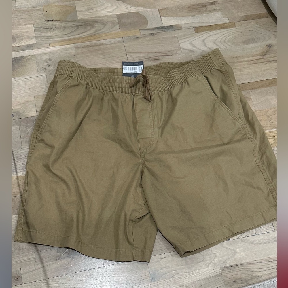 Eddie Bauer Men's Khaki Flat Front Shorts